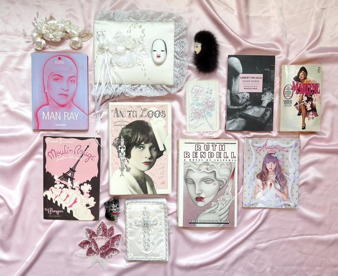 Post 3 by 𝔬𝔩𝔦𝔳𝔦𝔞 on Instagram (carousel)