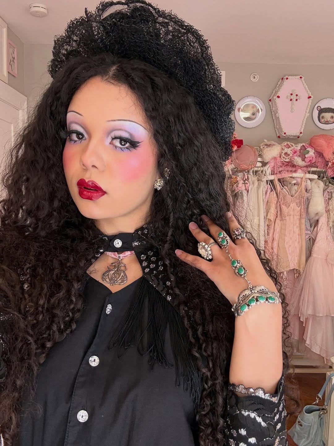 Post 8 by 𝔬𝔩𝔦𝔳𝔦𝔞 on Instagram (carousel)