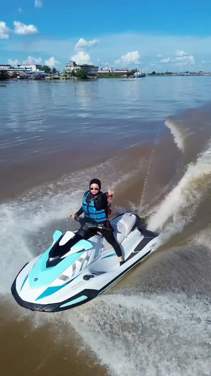 Post 8 by Biyya on Instagram (video)