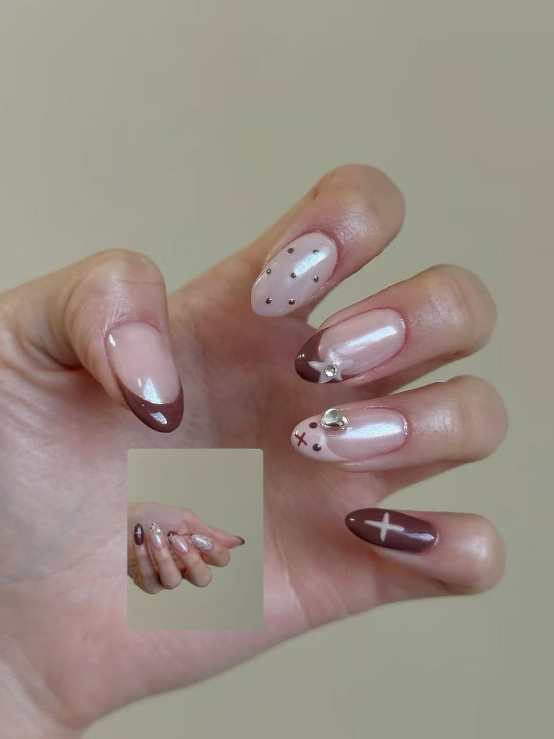 Post 4 by Emy nail on Instagram (image)