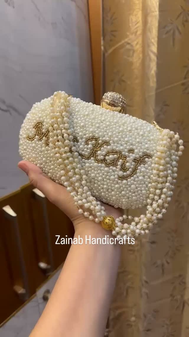 Post 1 by Zainab Handicrafts (Clutch Jutti Wholesale) on Instagram (video)
