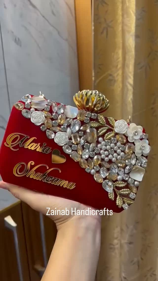 Post 4 by Zainab Handicrafts (Clutch Jutti Wholesale) on Instagram (video)
