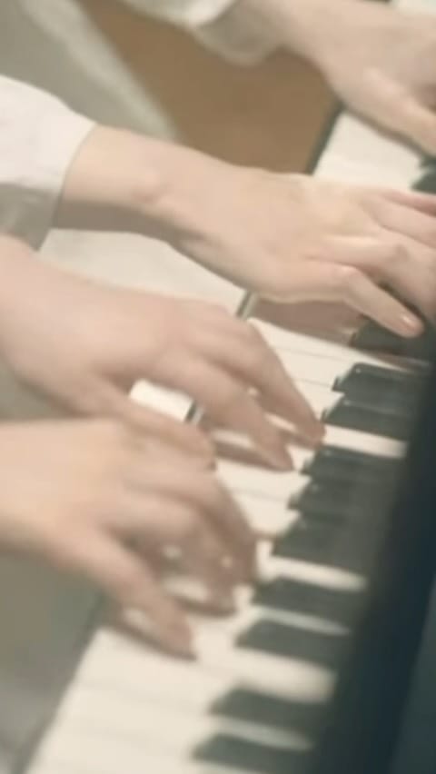 Post 1 by Kitri on Instagram (video)