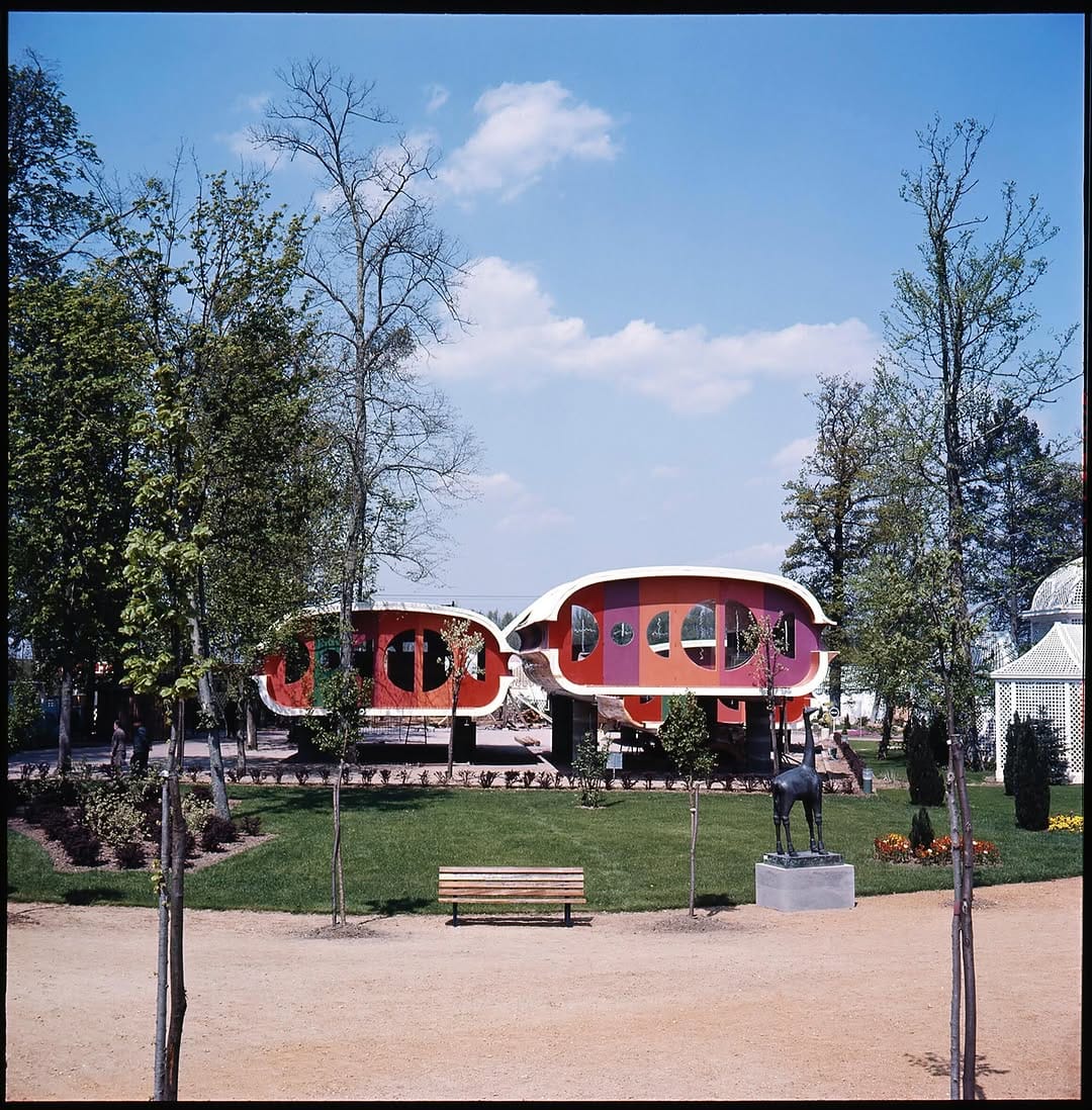 Post 1 by Gérard Grandval on Instagram (carousel)