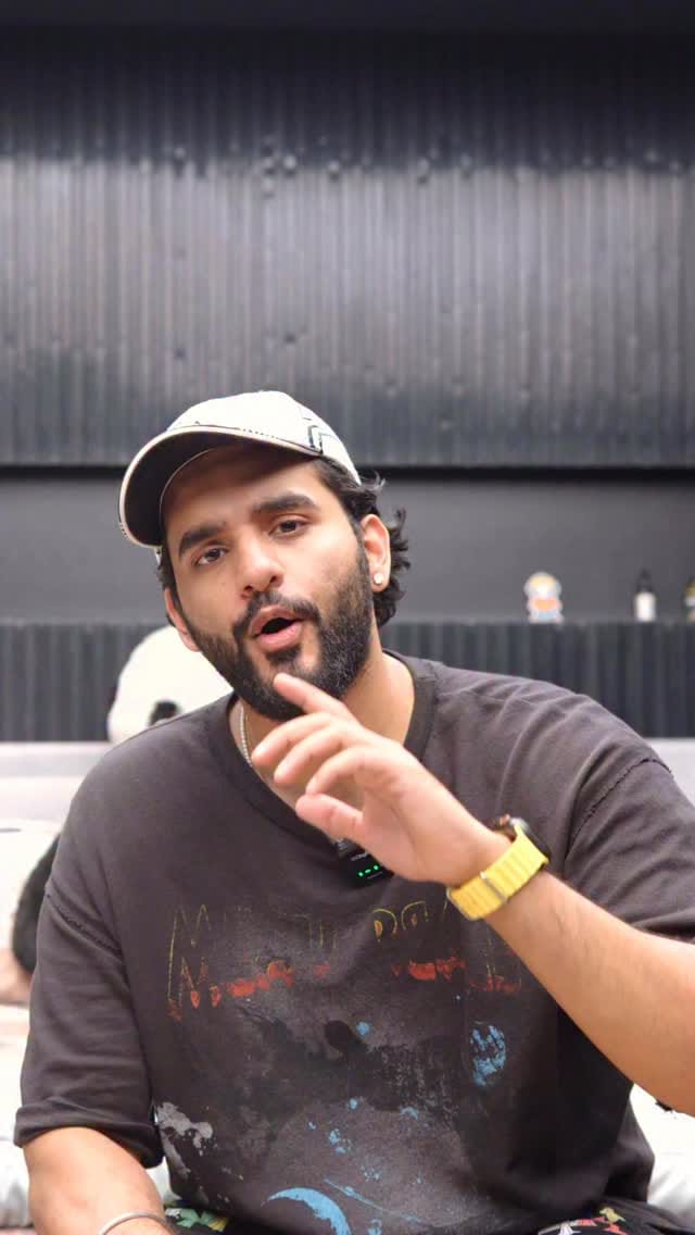 Post 8 by Rajmandir Hypermarket on Instagram (video)
