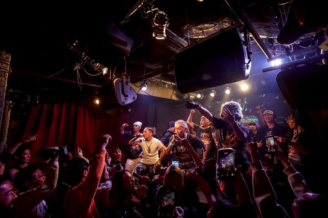 Post 3 by しゅうとしまだ(スーパー島田ブラザーズの弟の方) on Instagram (carousel)