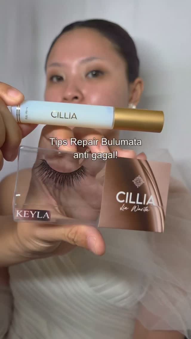 Post 1 by Wedding Makeup Artist Tangerang Jakarta Bali on Instagram (video)