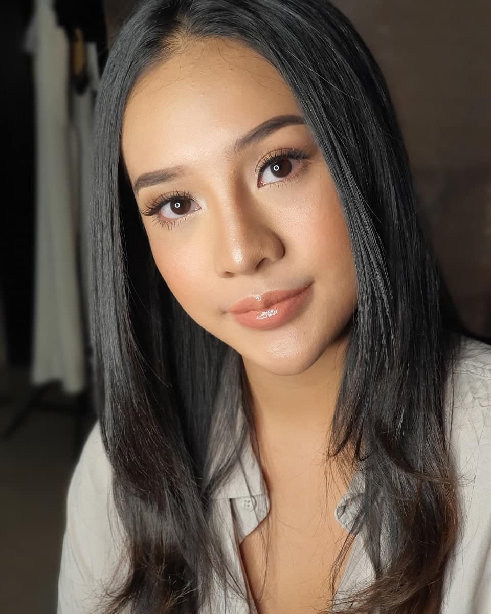 Post 9 by Wedding Makeup Artist Tangerang Jakarta Bali on Instagram (carousel)