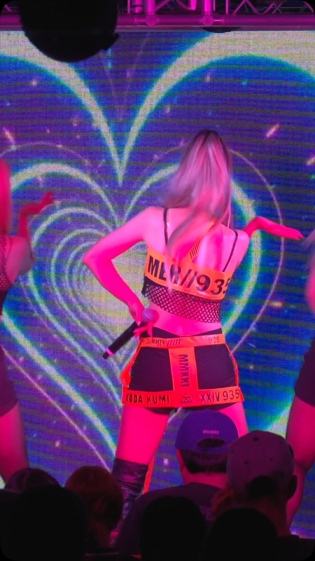 Post 6 by YUMIXX（佐藤ゆみ） on Instagram (video)