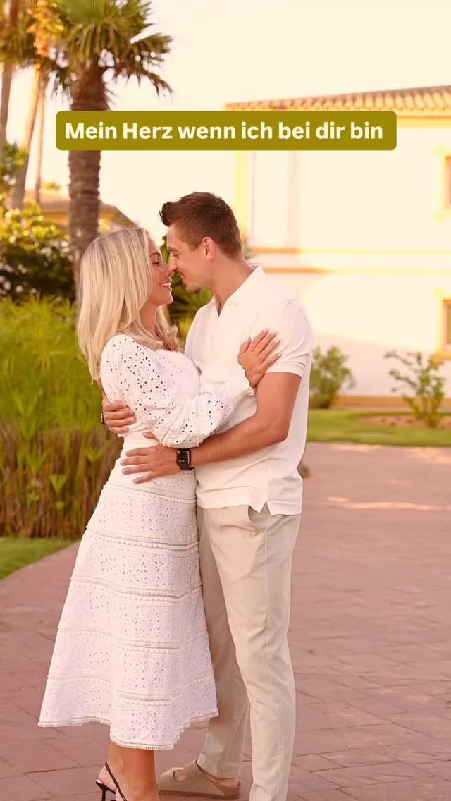 Post 4 by 𝐙𝐬𝐨𝐥𝐭 𝐒á𝐧𝐝𝐨𝐫 𝐂𝐬𝐞𝐤𝐞 on Instagram (video)