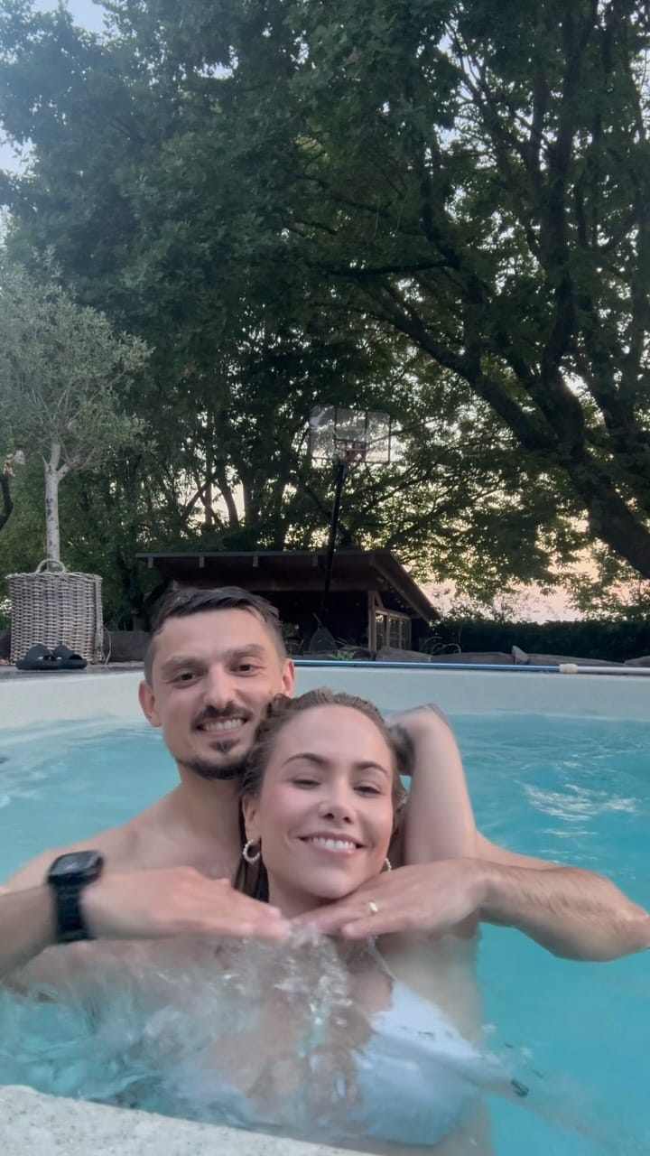 Post 3 by 𝐙𝐬𝐨𝐥𝐭 𝐒á𝐧𝐝𝐨𝐫 𝐂𝐬𝐞𝐤𝐞 on Instagram (video)