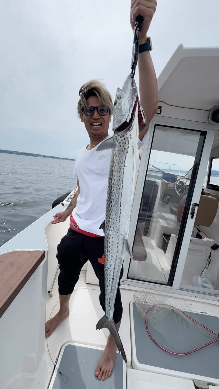 Post 1 by 𝐼𝒶𝓂𝒯𝒶𝓀𝒶 on Instagram (video)
