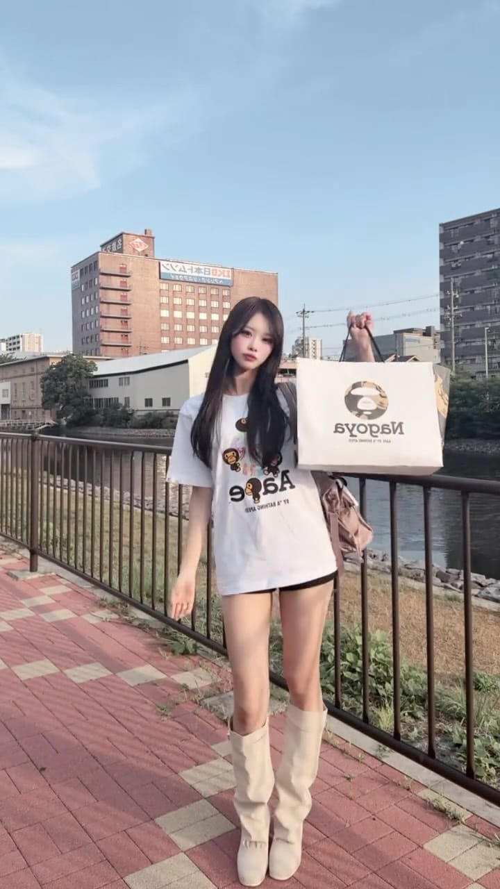 Post 4 by あのん  Anon on Instagram (video)