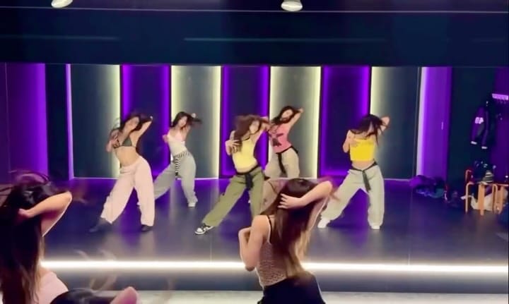Post 9 by RIKAKO on Instagram (video)