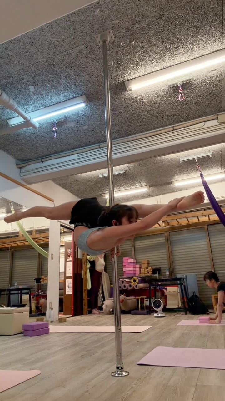 Post 7 by Honoka🌻(清水ほのか) on Instagram (video)