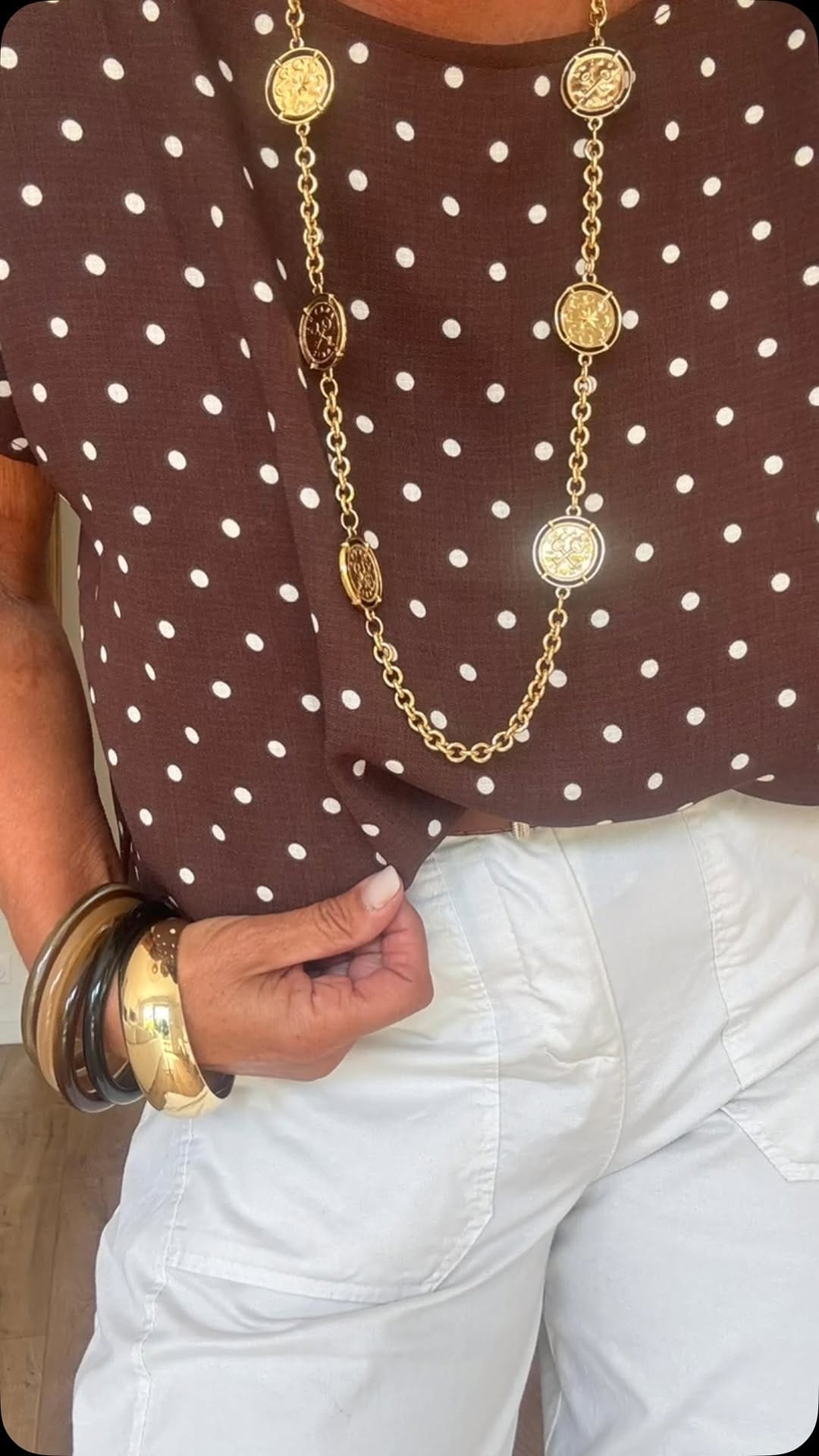 Post 8 by Claudie 	•	Claudie | Mode femme 50+ & confiance on Instagram (video)