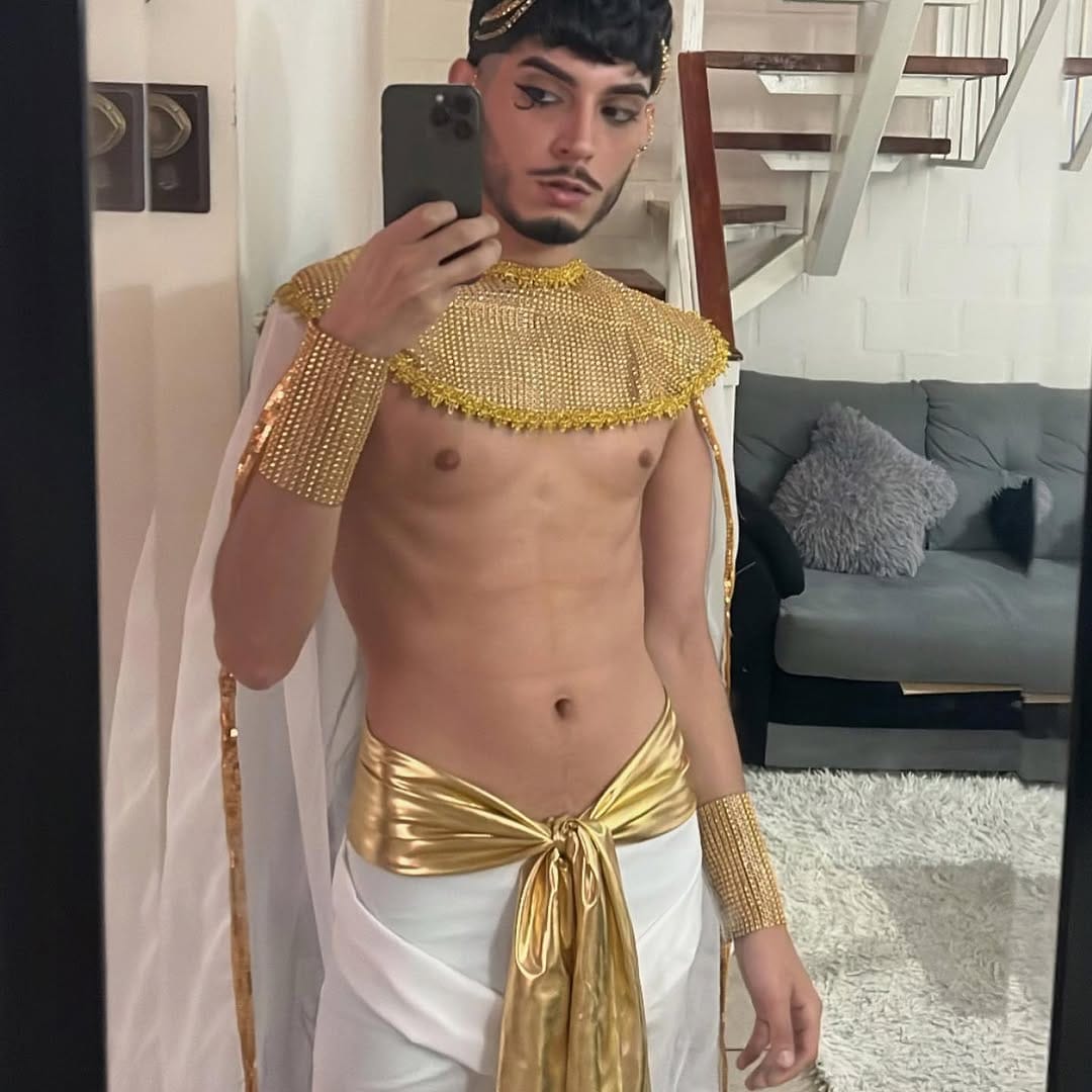 Post 8 by Diego Recabarren on Instagram (carousel)