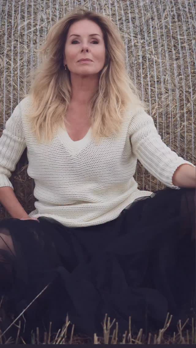 Post 4 by Annika on Instagram (video)
