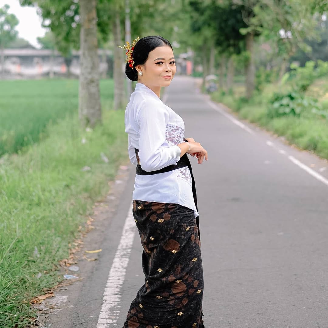 Post 7 by @sintartnw on Instagram (image)