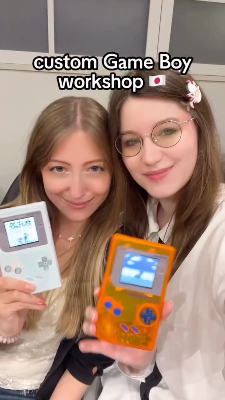 Post 5 by Honeykree on Instagram (video)