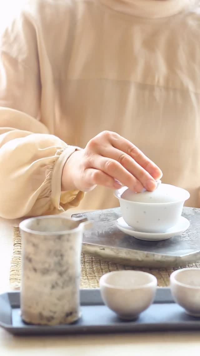 Post 4 by Izumi Sukeno on Instagram (video)