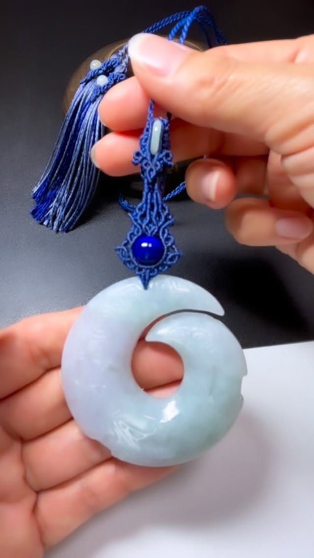 Post 5 by マクラメ macrame Art  Astara on Instagram (video)