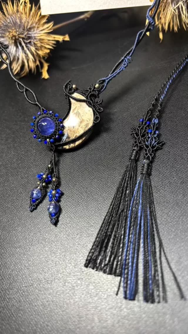 Post 2 by マクラメ macrame Art  Astara on Instagram (video)
