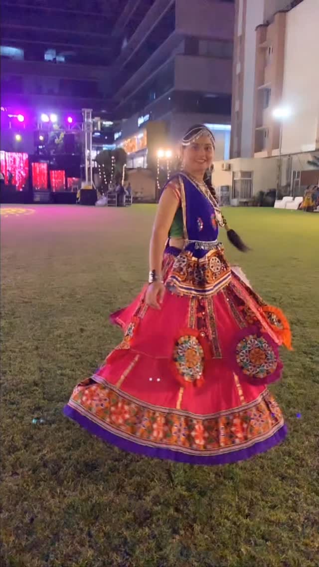 Post 6 by RAAS RATRI on Instagram (video)