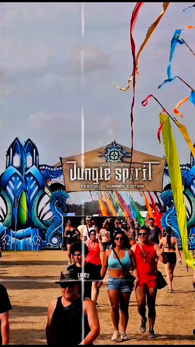 Post 5 by Trance World 🔱 on Instagram (video)