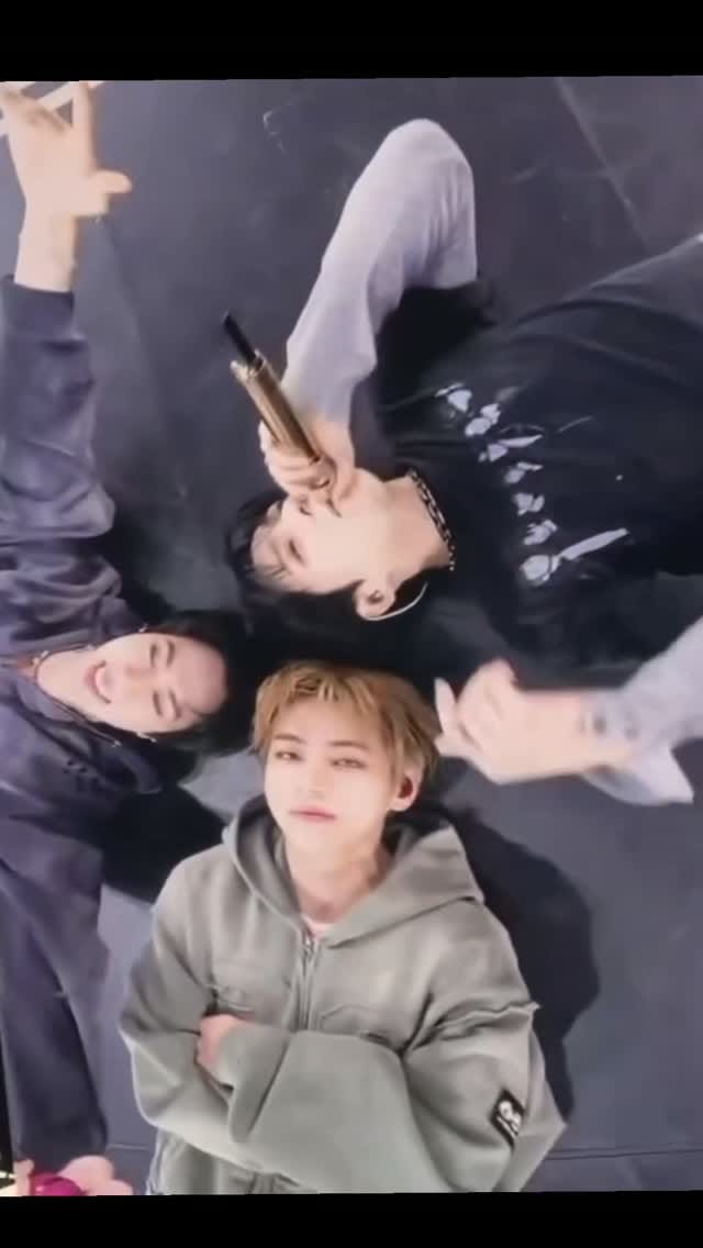 Post 3 by BTS V 방탄소년 김태형 TAEKOOK⟭⟬ on Instagram (video)