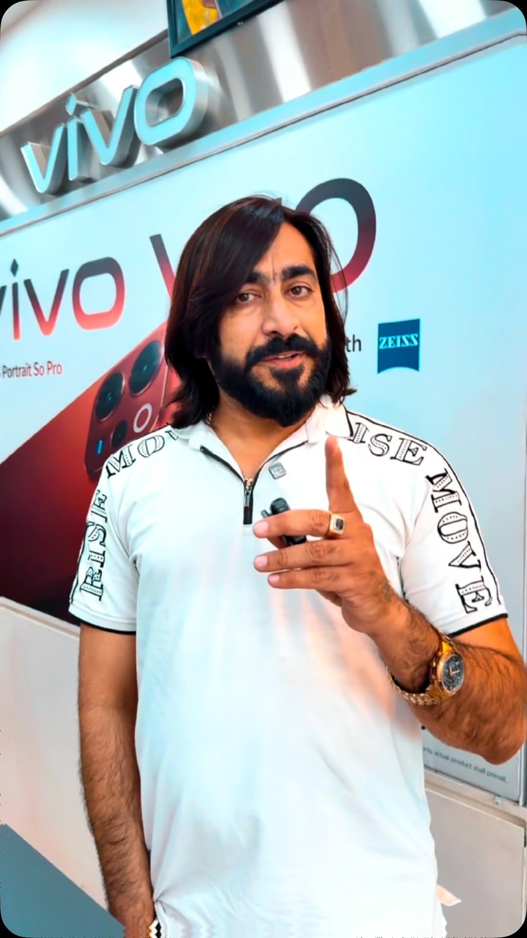 Post 4 by Vikram Vicky Baba on Instagram (video)