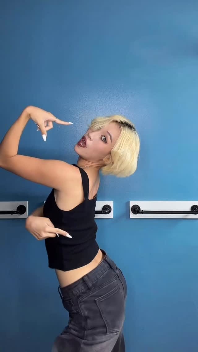 Post 3 by 𝐍𝐨𝐧𝐨𝐤𝐚 𝐒𝐮𝐝𝐨 on Instagram (video)