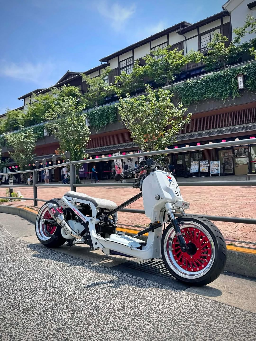 Post 6 by Makoto Kikuchi on Instagram (carousel)