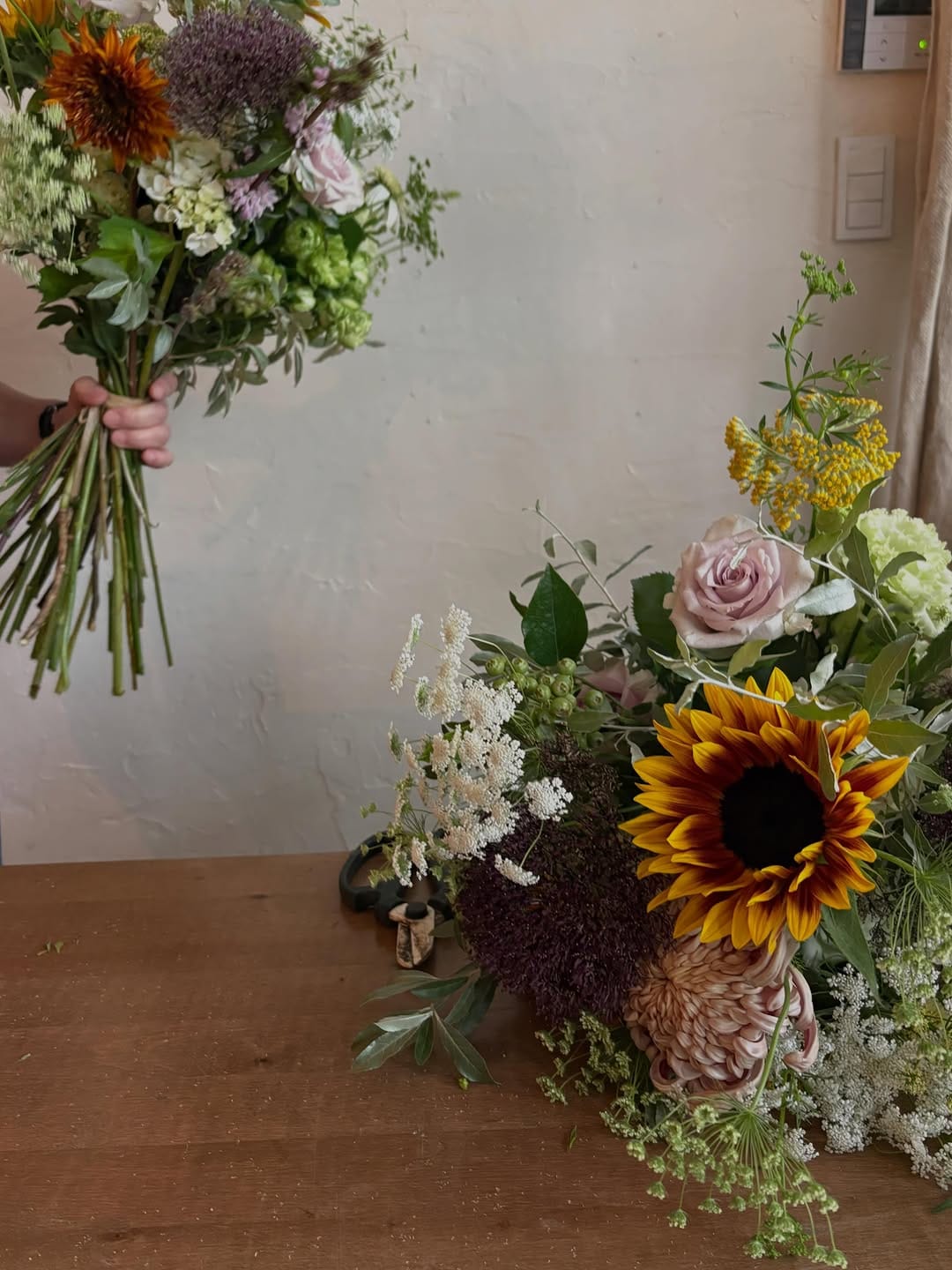 Post 4 by petitapetit／世田谷桜新町の花屋 on Instagram (carousel)