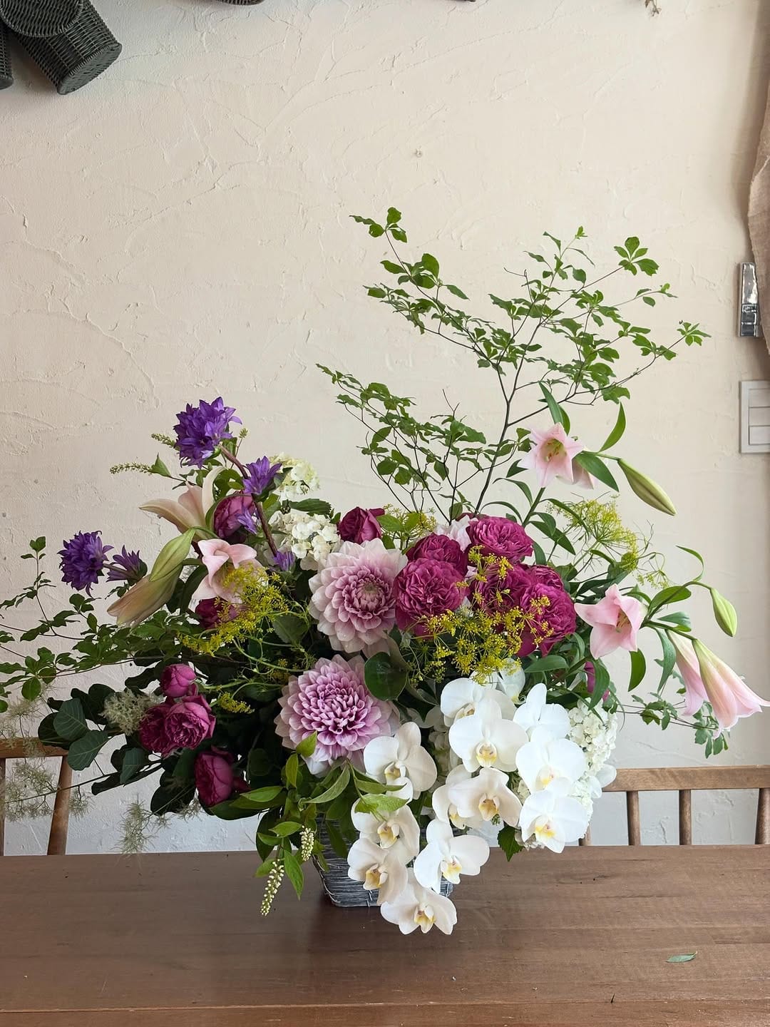 Post 10 by petitapetit／世田谷桜新町の花屋 on Instagram (carousel)