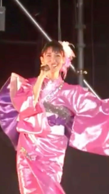 Post 10 by Ryna Smile on Instagram (video)