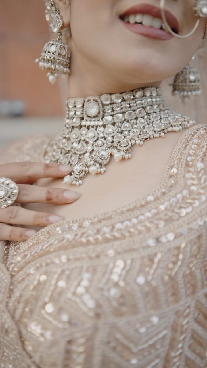 Post 2 by Dulha Dulhan Sringar Ghar👗 on Instagram (video)