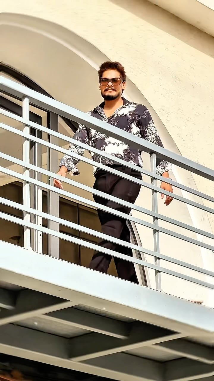 Post 10 by BRAND GURU & BENGALI GARMENT on Instagram (video)