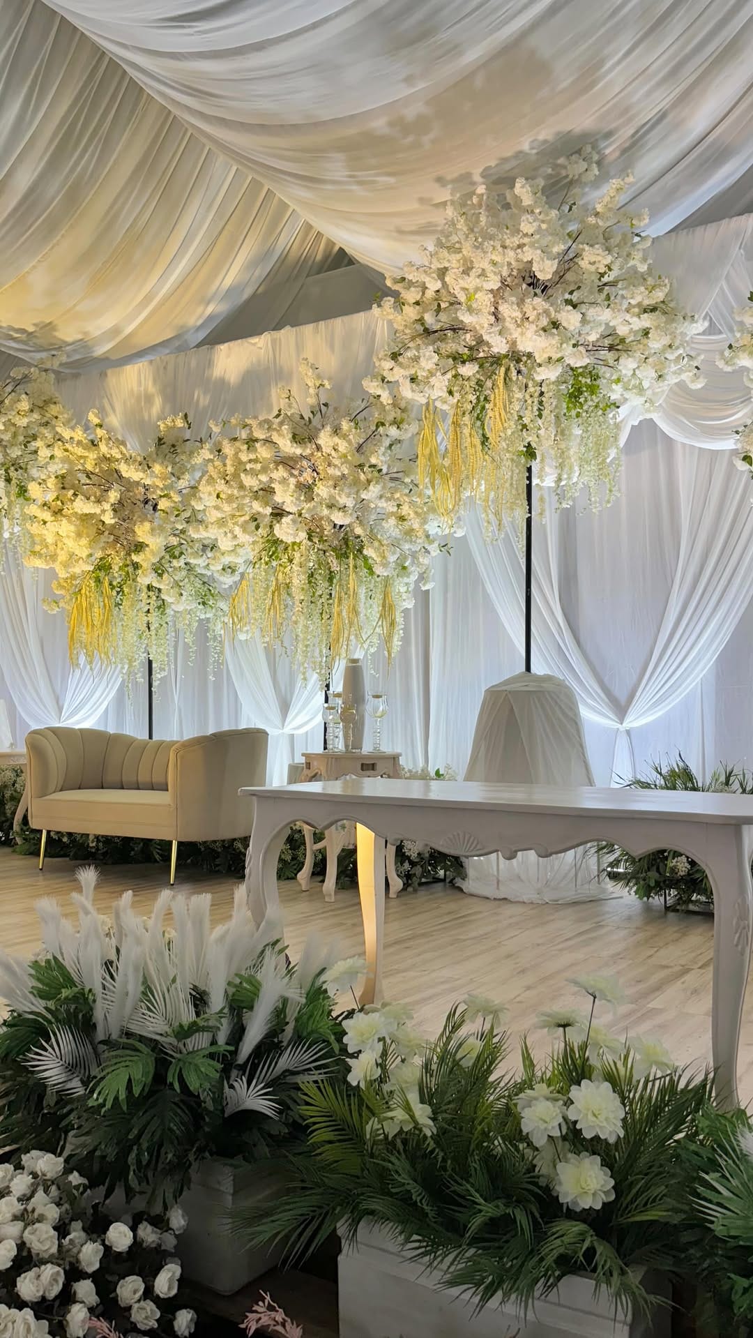 Post 3 by CM Weddings on Instagram (video)