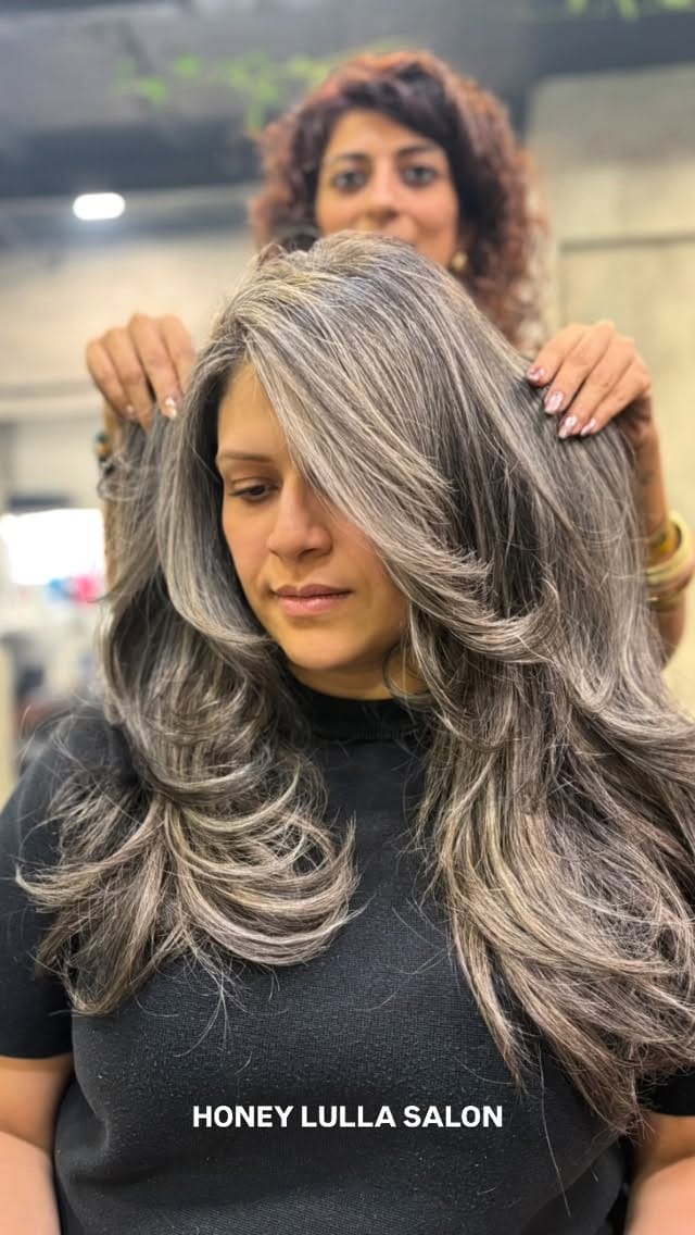 Post 4 by Honey Lulla Salon on Instagram (video)