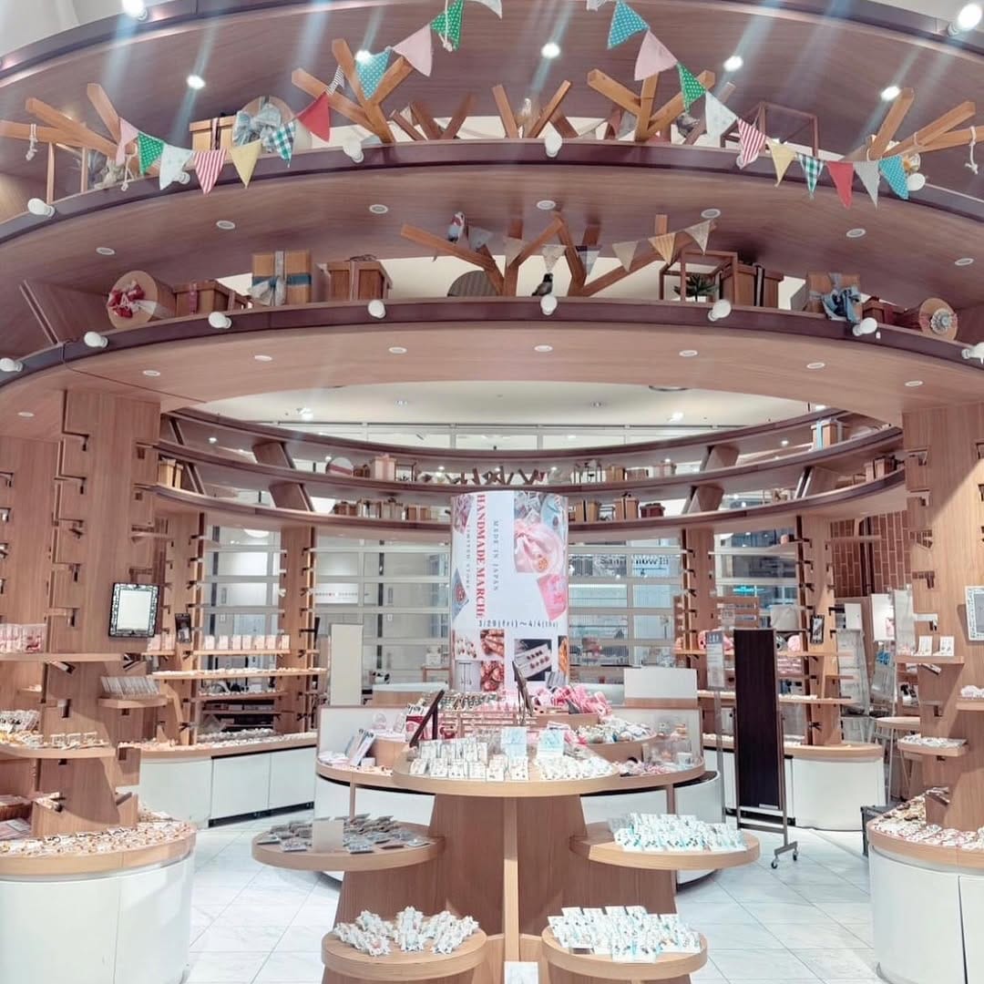 Post 1 by プチプチ食堂　あまず on Instagram (carousel)