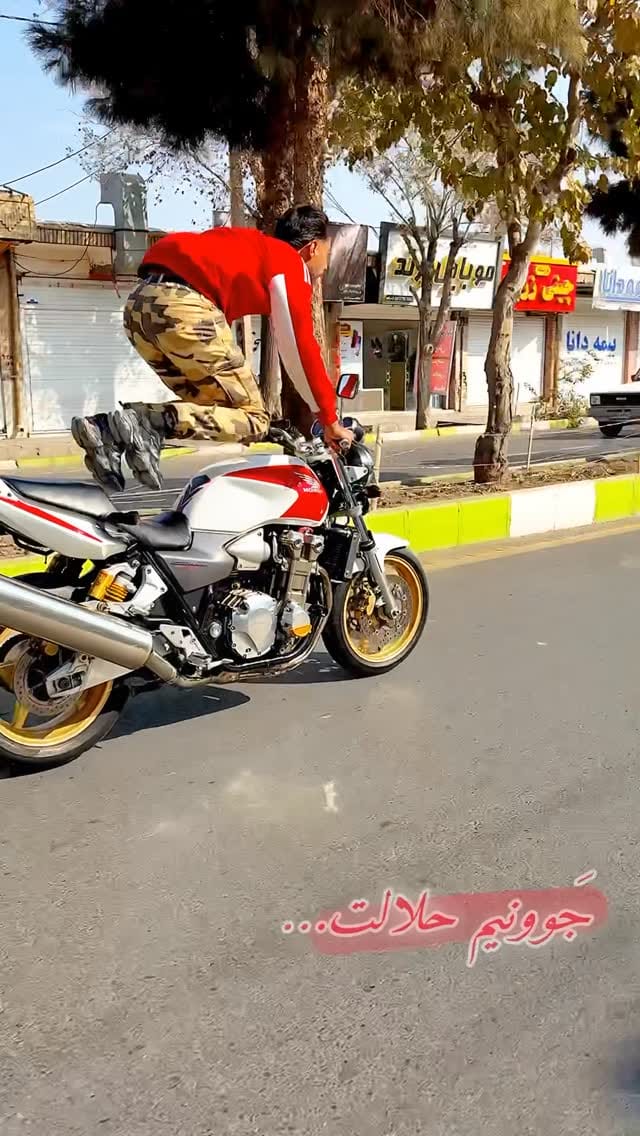 Post 4 by 🥇محمدرسول رشیدی🥇 on Instagram (video)