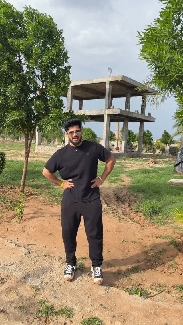 Post 6 by Pawan Sahu on Instagram (video)