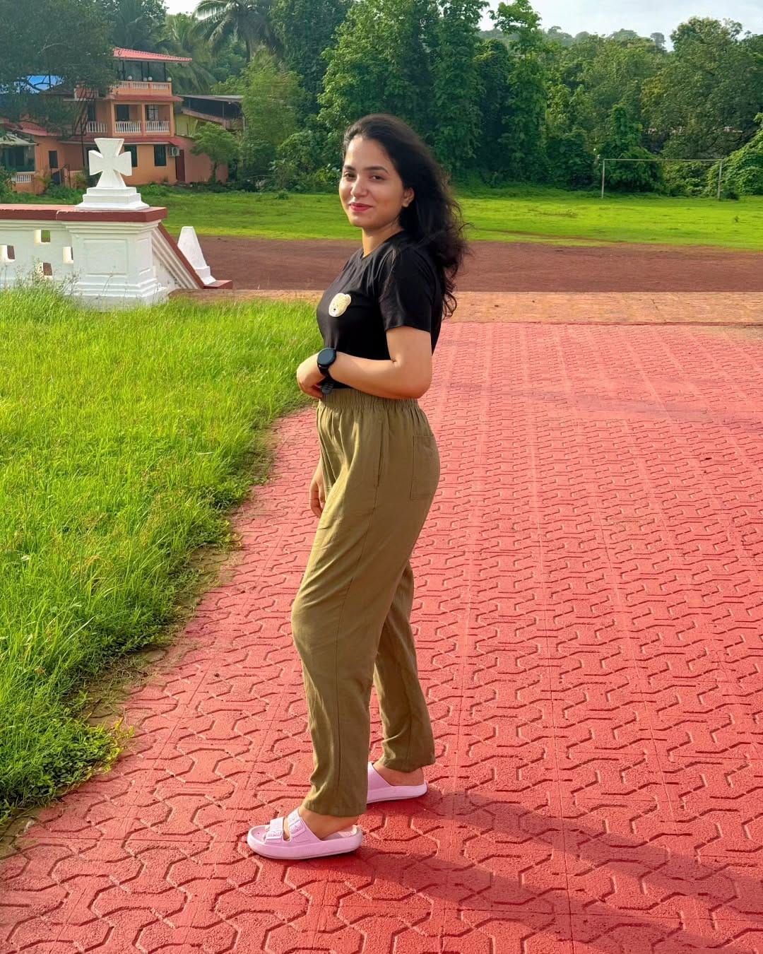 Post 10 by Akshada Kudnekar  on Instagram (carousel)