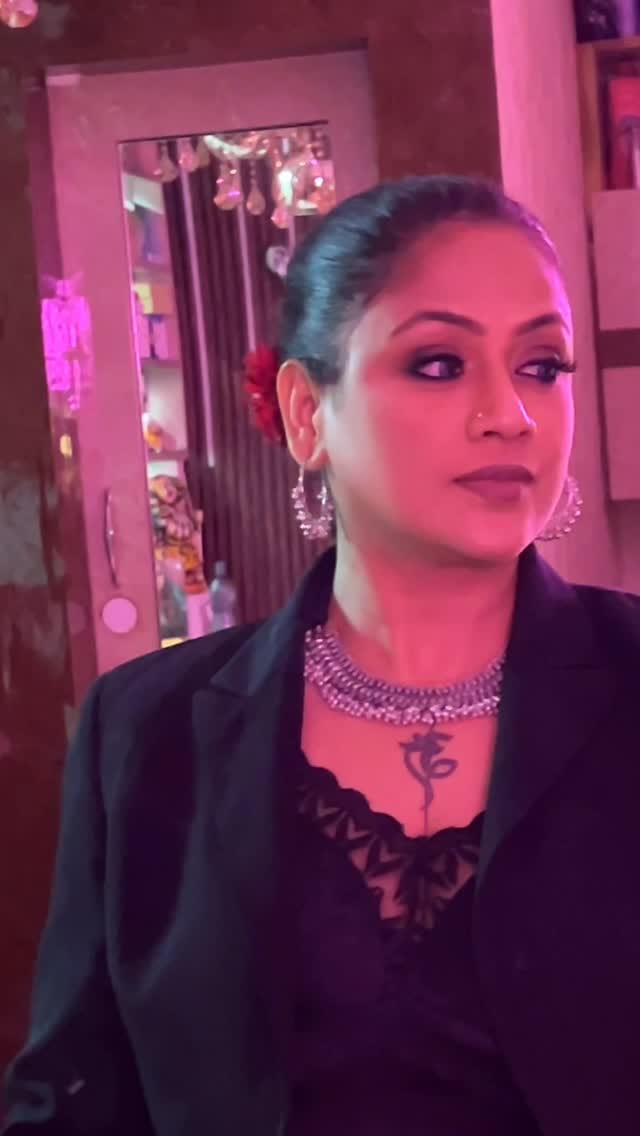 Post 10 by Seema Maurya(Makeup Artist) on Instagram (video)