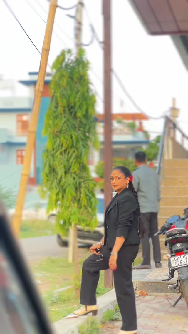 Post 7 by Seema Maurya(Makeup Artist) on Instagram (video)