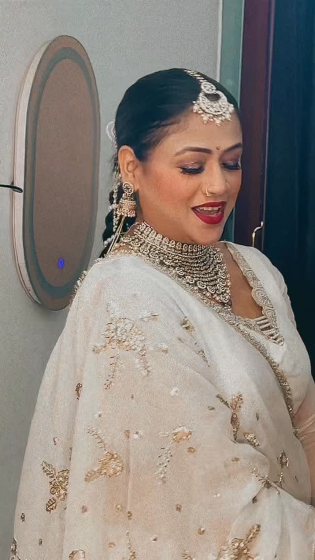 Post 8 by Seema Maurya(Makeup Artist) on Instagram (video)
