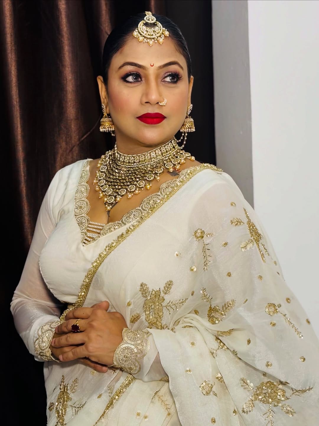 Post 3 by Seema Maurya(Makeup Artist) on Instagram (image)