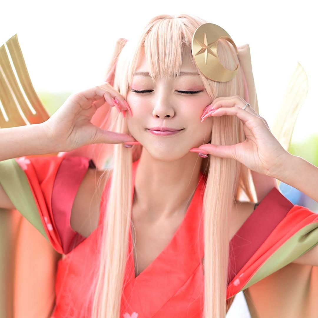 Post 2 by Hima Konohana(此花ひま)🌻 on Instagram (image)