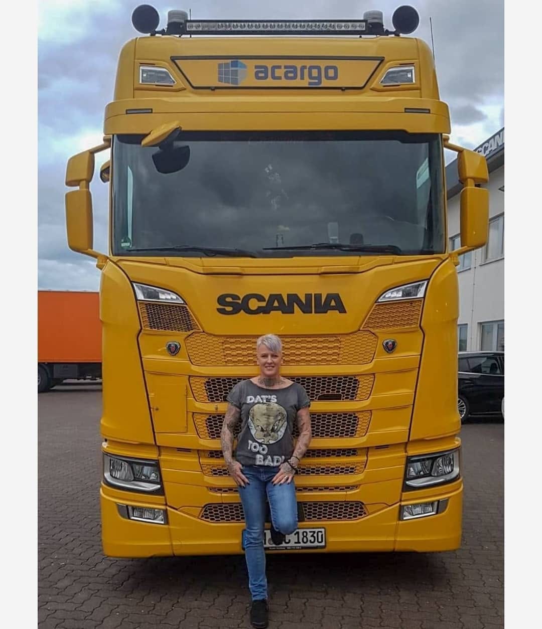 Post 5 by Trucker Babes on Instagram (image)
